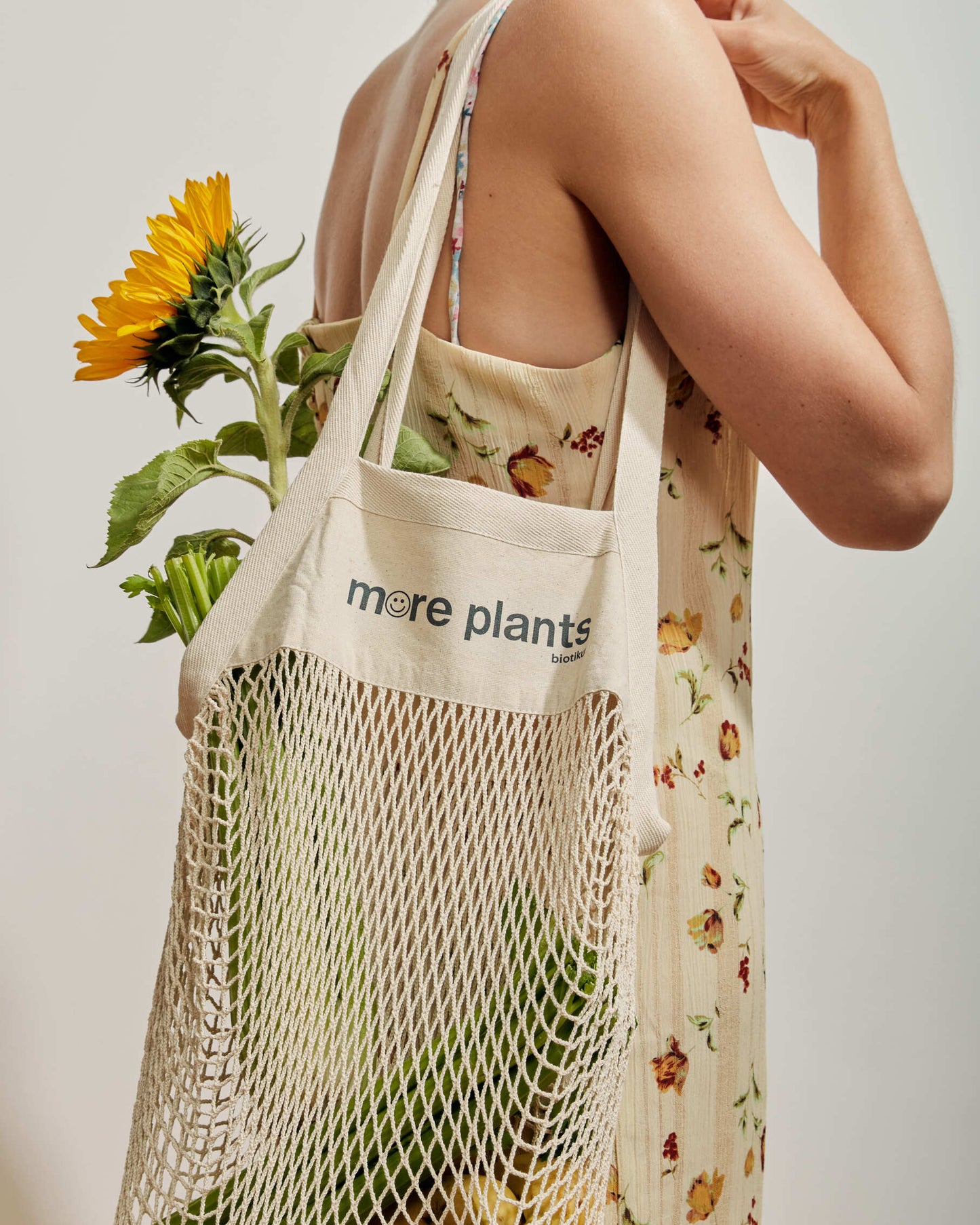'more plants' fruit & veg market bag
